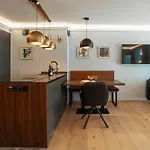 Allgaeuer Bergwald 호텔 4*